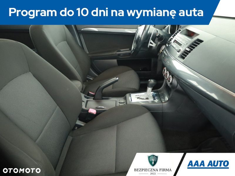 Mitsubishi Lancer - 9