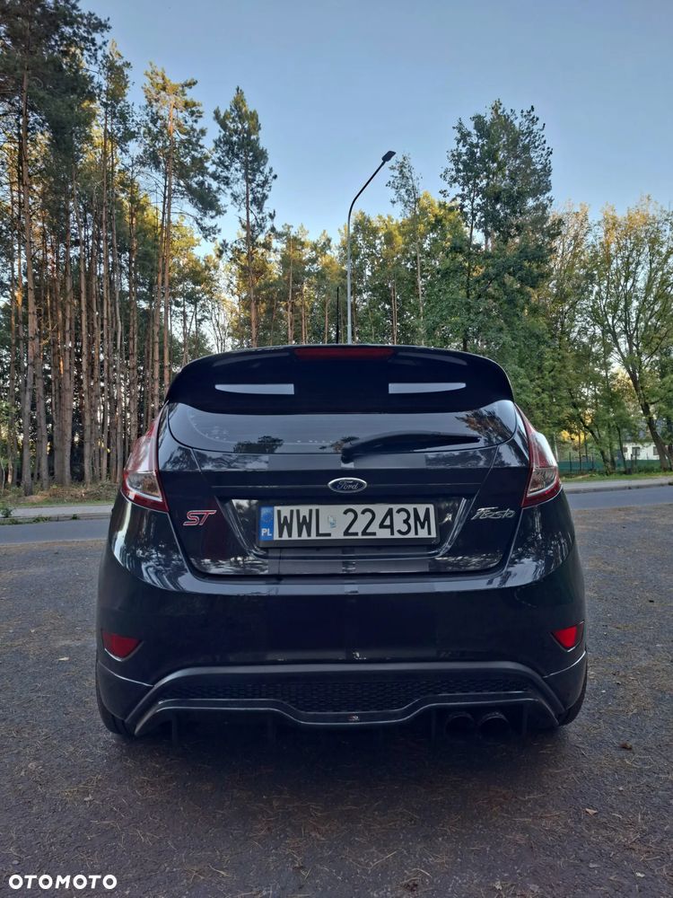 Ford Fiesta 2015 photo 3