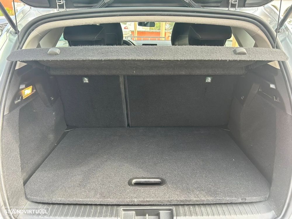 Renault Captur BLUE dCi 115 BUSINESS EDITION - 40