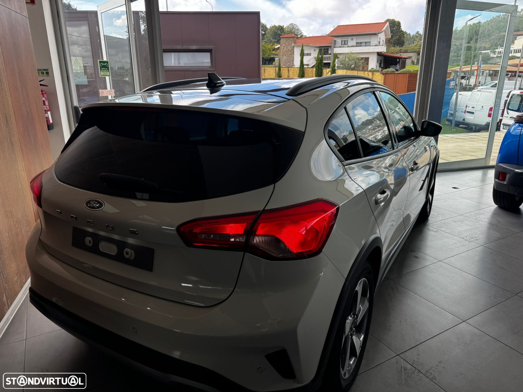 Ford Focus 1.0 EcoBoost Active X - 8