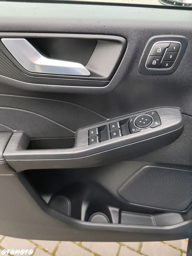 Ford Kuga 2.5 FHEV AWD ST-Line X - 16
