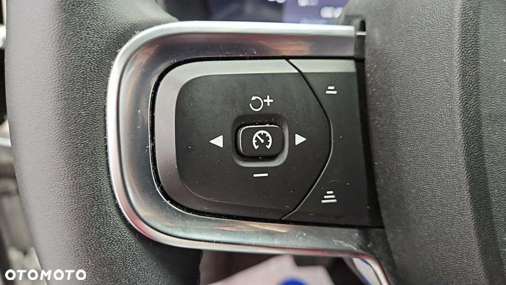 Volvo XC 40 82kWh Recharge Twin AWD Plus - 17