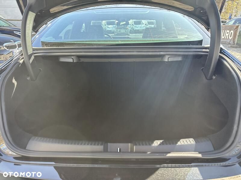 Mercedes-Benz CLA 200 7G-DCT - 13