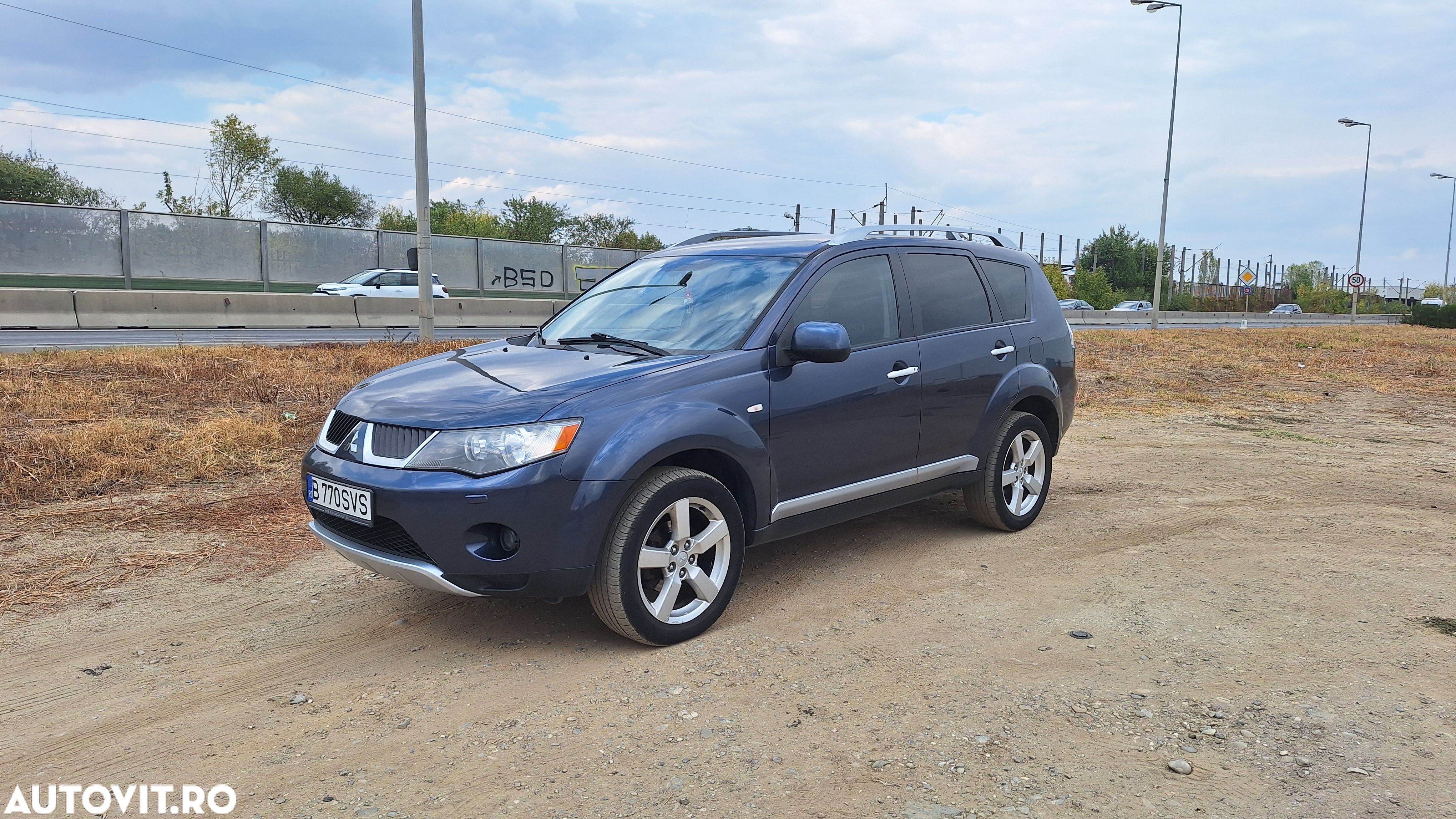 Mitsubishi Outlander 2.2 DI-D 4WD Intense - 1