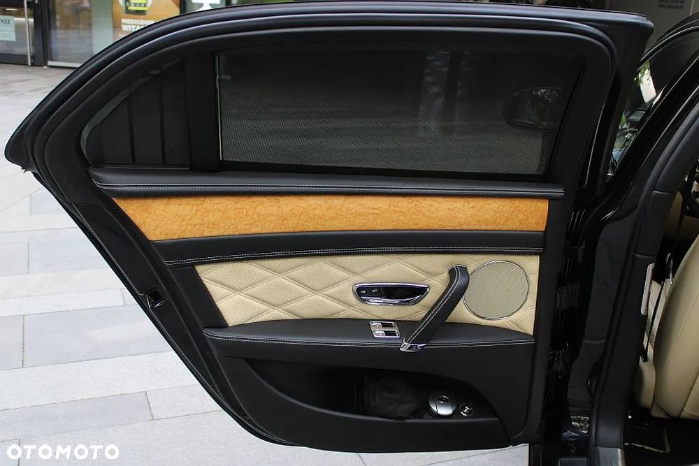 Bentley Flying Spur W12 - 34