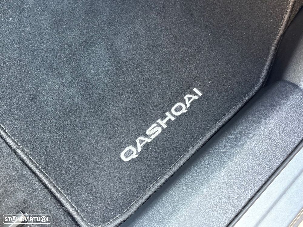 Nissan Qashqai 1.2 DIG-T N-Connecta RS+PS 18 - 44