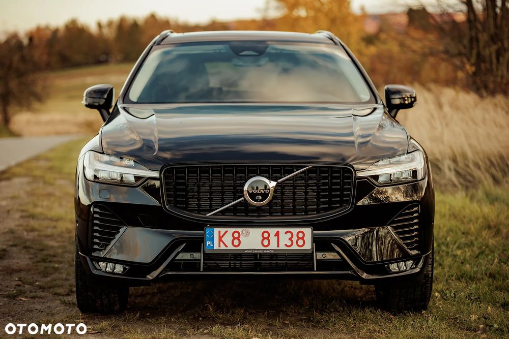 Volvo XC 60 B5 B AWD Plus Black Edition - 3