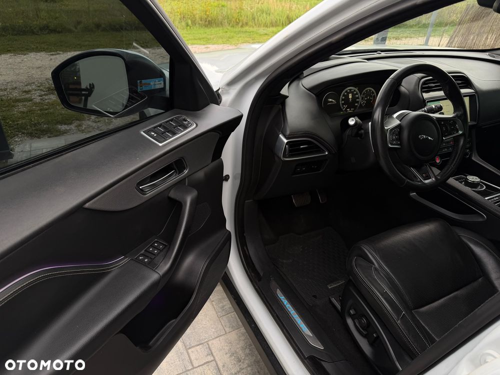 Jaguar F-Pace 3.0 V6 AWD S - 18