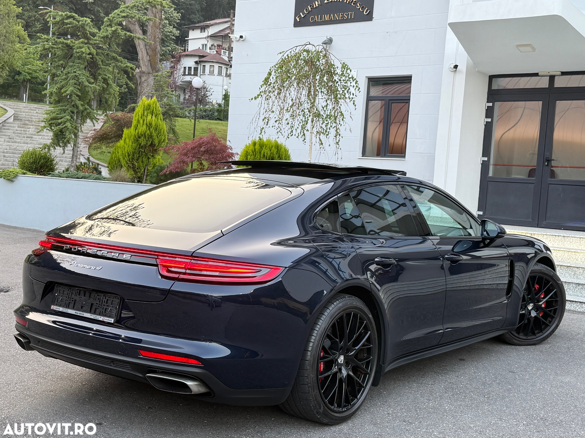 Porsche Panamera 4 Sport Turismo - 5