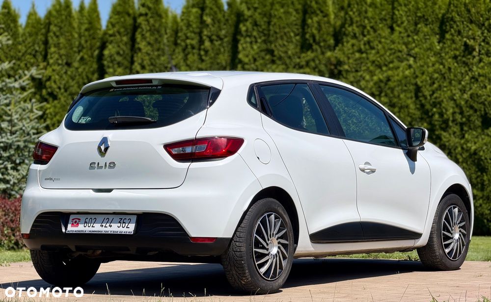 Renault Clio 1.2 16V 75 Expression - 21