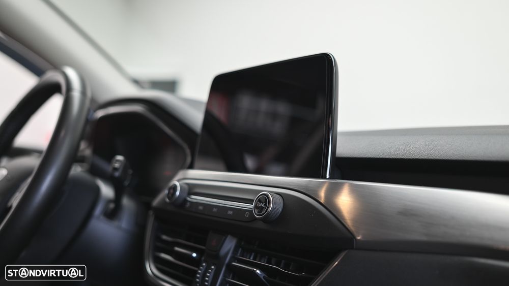 Ford Focus 1.5 TDCi EcoBlue Titanium - 32