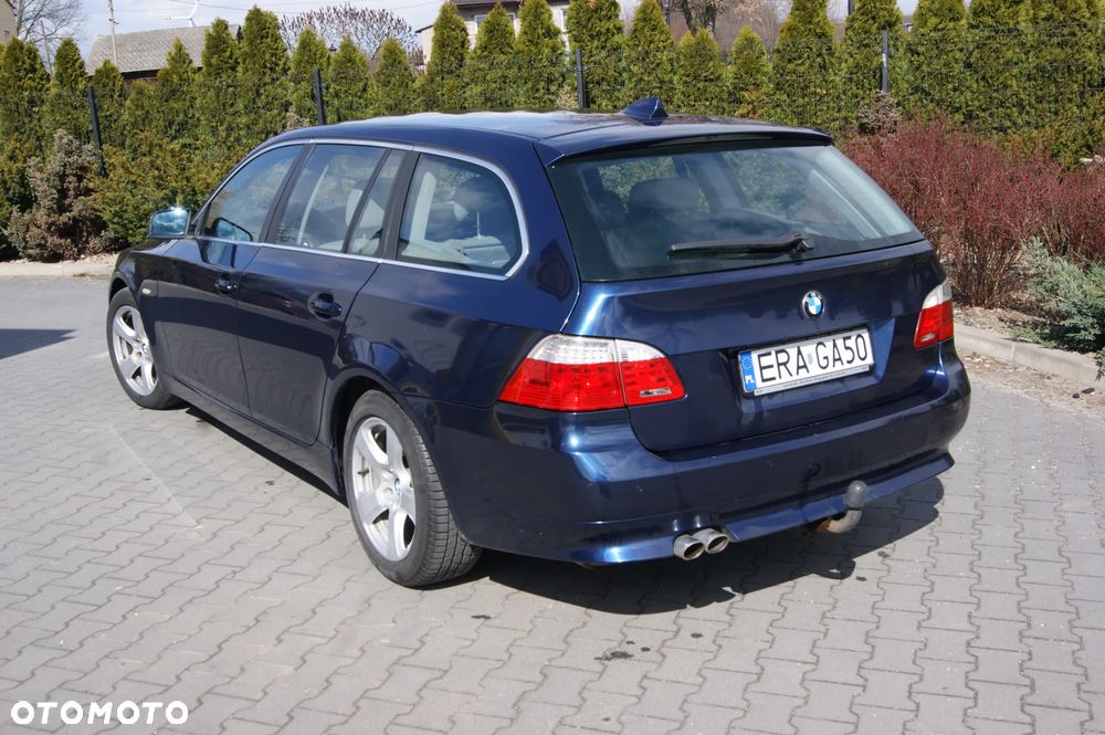 BMW Seria 5 525d Edition Exclusive - 4