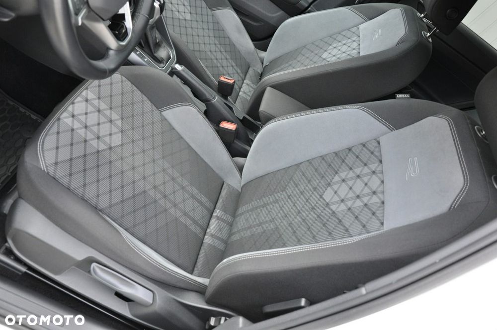 Volkswagen Taigo 1.5 TSI ACT R-Line DSG - 13