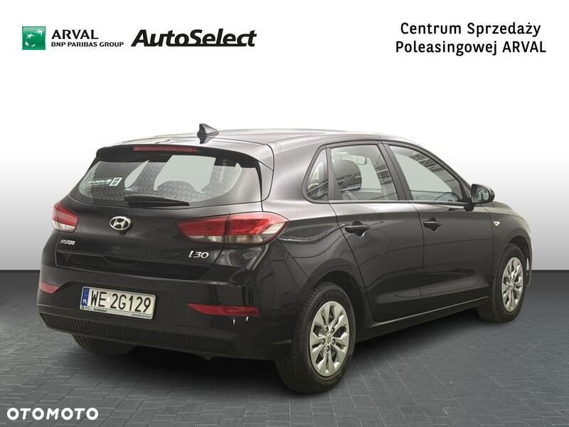 Hyundai i30 1.5 DPI Classic + - 7