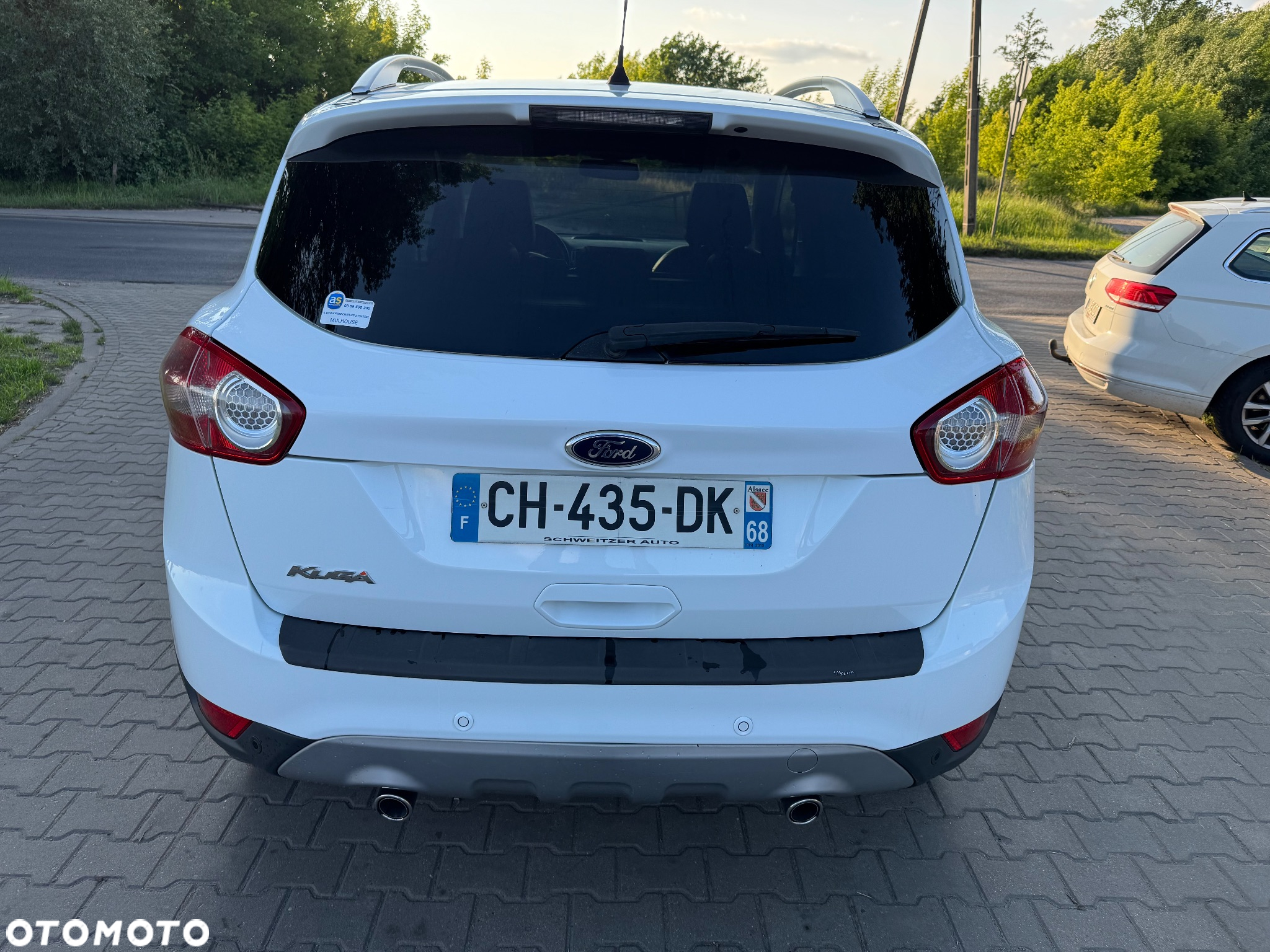 Ford Kuga 2.0 TDCi 2x4 Titanium - 6