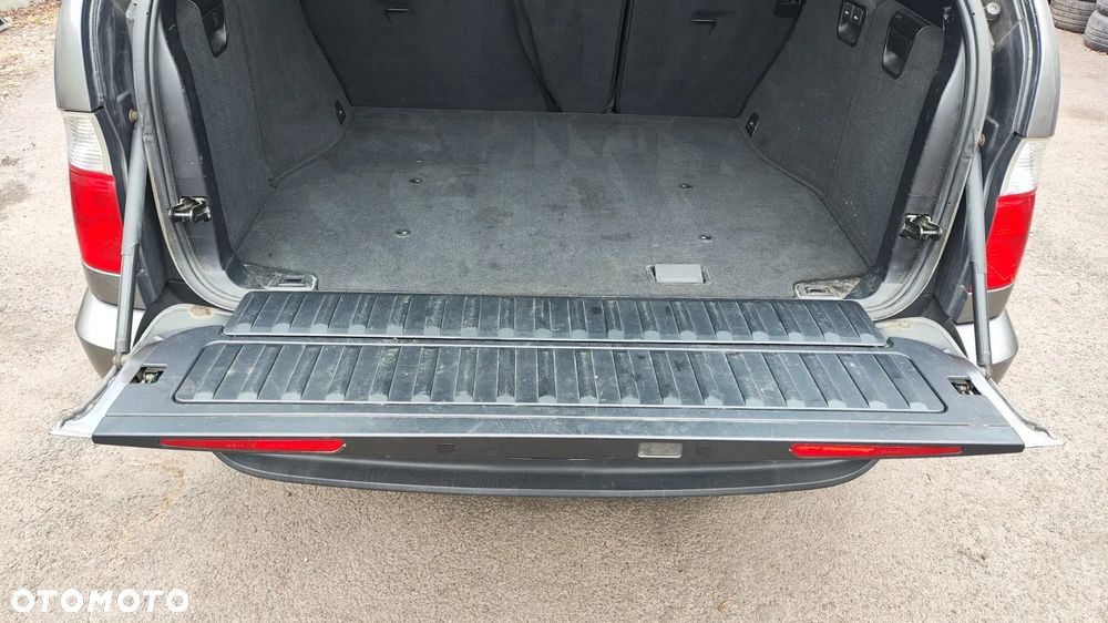KLAPA BURTA LAMPA LEWY PRAWY TYŁ STERLINGGRAU METALLIC 472/7 ZAMEK SILNICZEK WYCIERACZKI TYŁ BLENDA LISTWA KLAMKA SZYBA WYKŁADZINA PODŁOGA TAPICERKA BAGAŻNIKA BMW X5 E53 LCI LIFT - 13