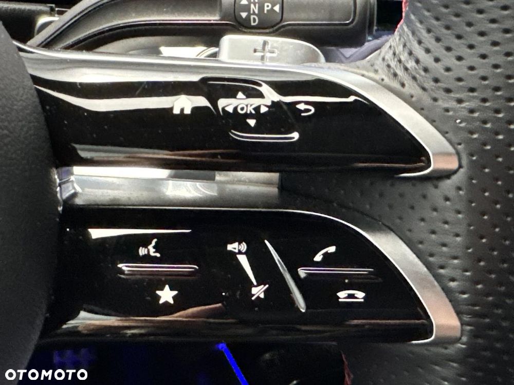 Mercedes-Benz GLB 200 d 4-Matic AMG Line 8G-DCT - 16