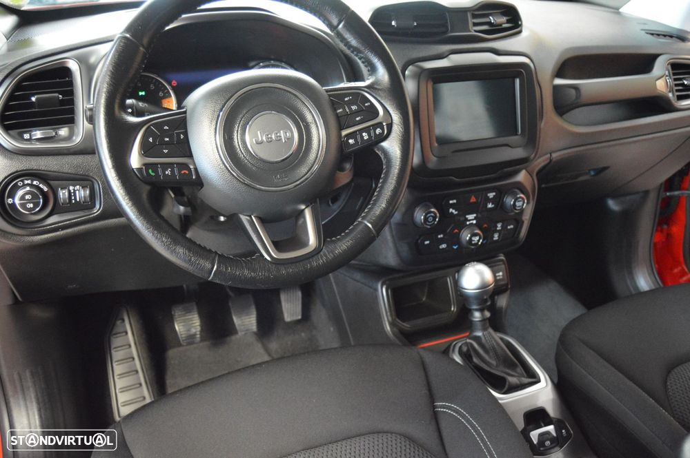 Jeep Renegade 1.0 T Limited - 24