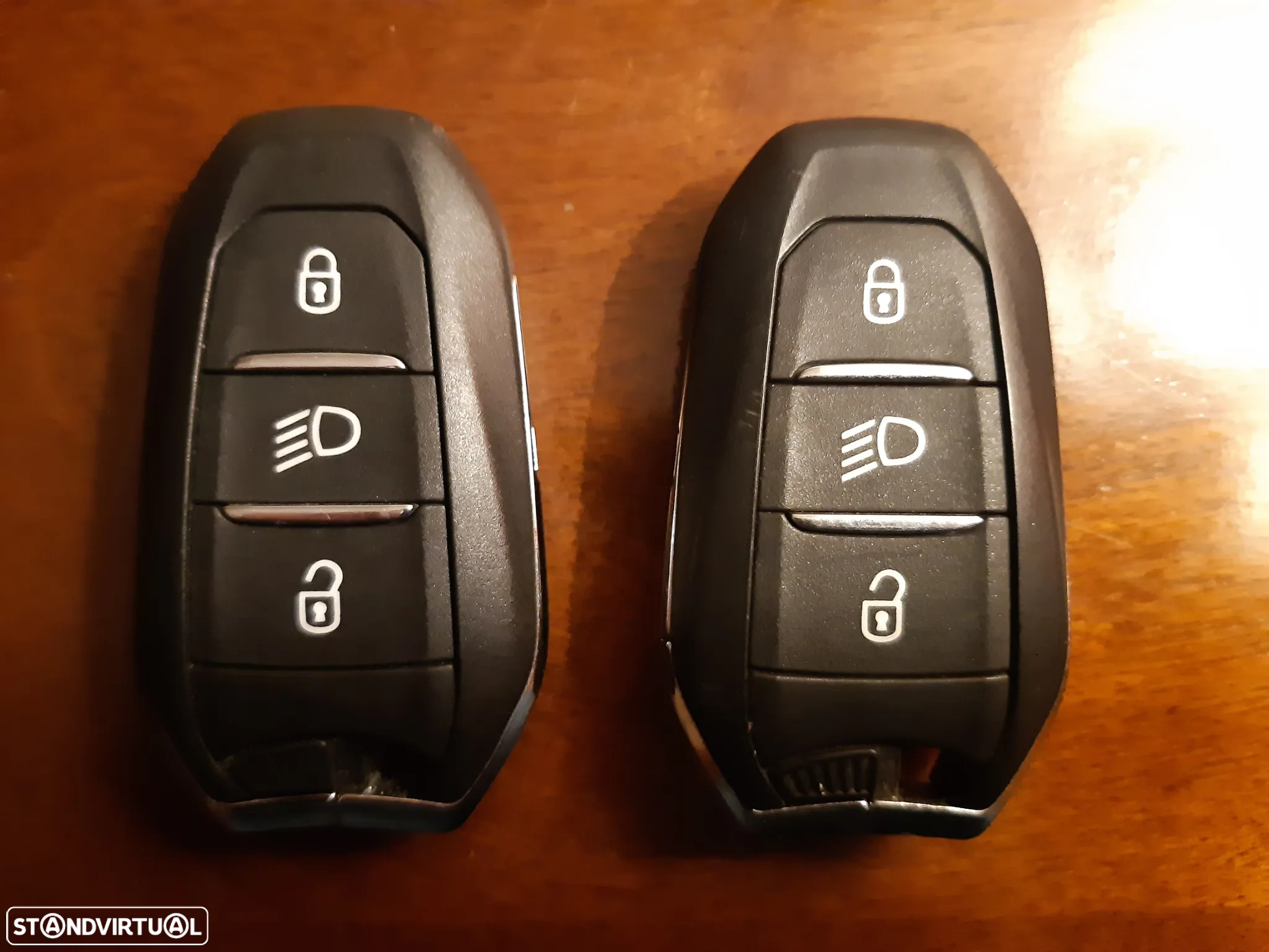 Peugeot 3008 PureTech 130 Stop & Start GPF Allure Pack - 29