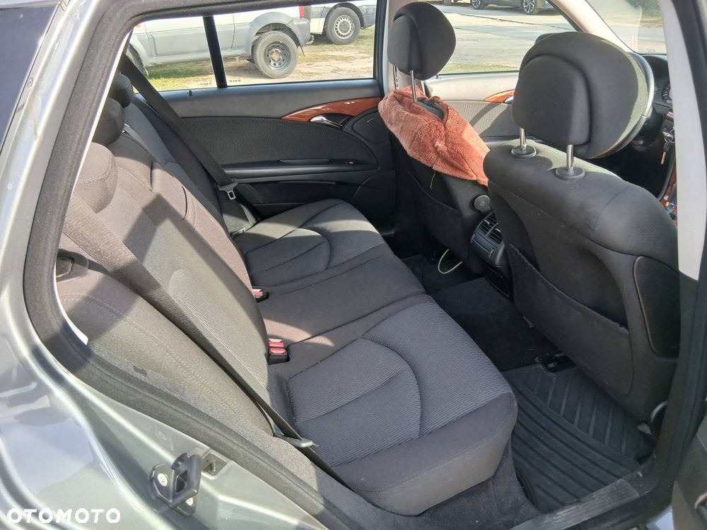 Mercedes-Benz Klasa E 200 Kompressor Automatik Classic - 14