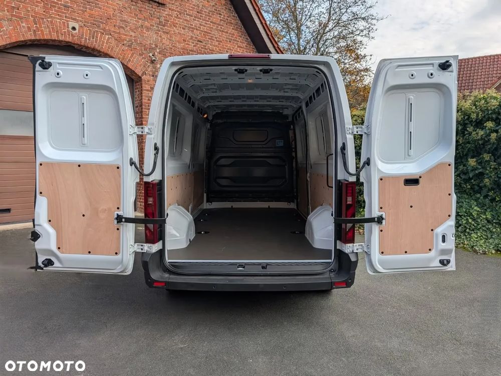 Renault Master L3H2 3,5t BLUE dCi - 18