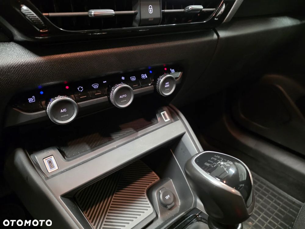 Citroën C4 1.2 PureTech Feel S&S - 26
