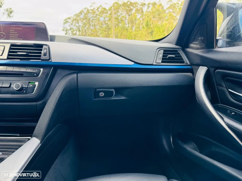 BMW 320 d Pack M - 32
