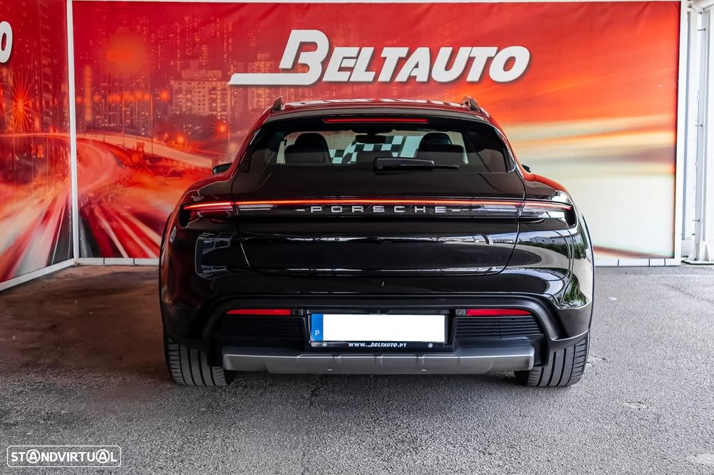 Porsche Taycan Cross Turismo 4 - 6