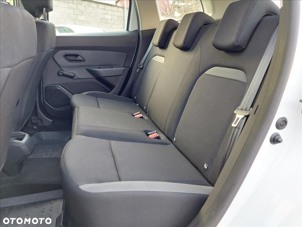 Dacia Duster 1.6 SCe Essential - 6