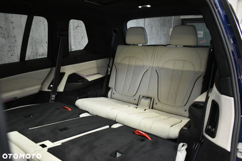 BMW X7 xDrive40i mHEV M Sport sport - 31