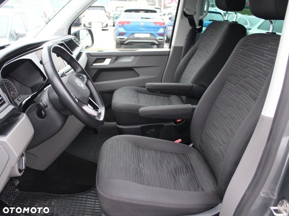 Volkswagen Caravelle - 11