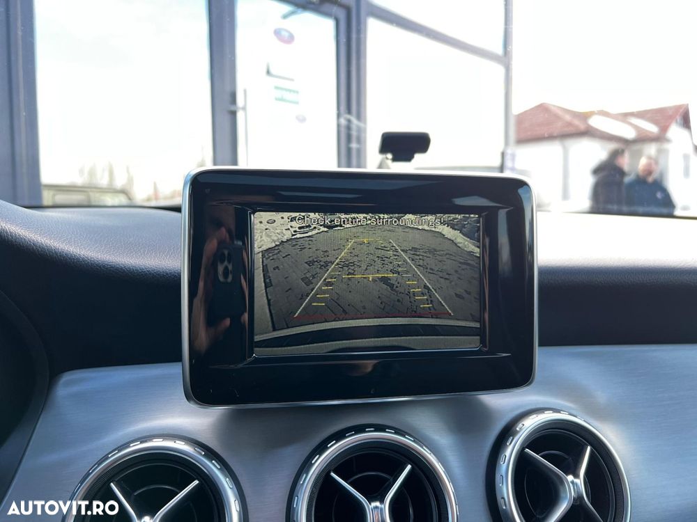 Mercedes-Benz GLA - 19