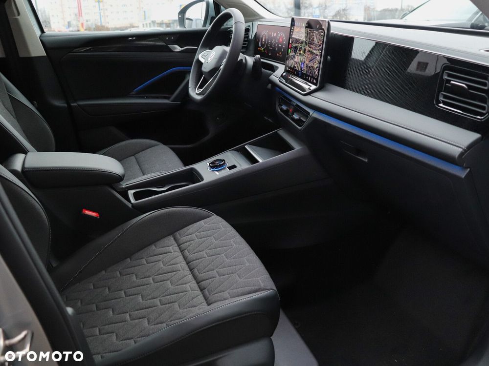 Volkswagen Tiguan - 17