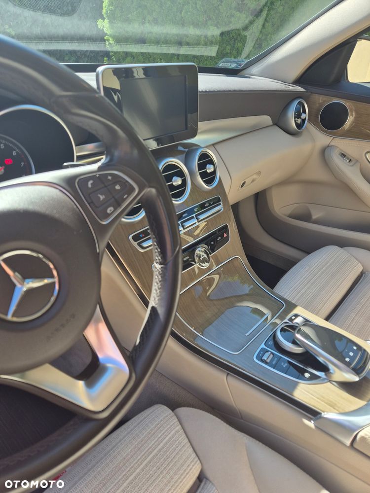 Mercedes-Benz Klasa C 180 7G-TRONIC - 9