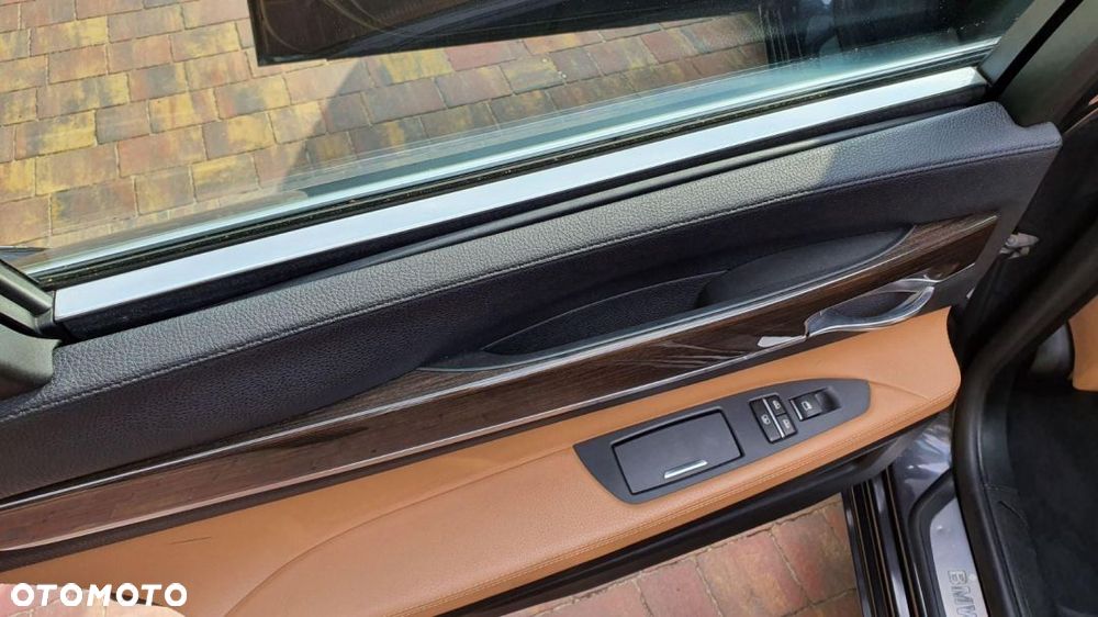 BMW Seria 7 730d - 21