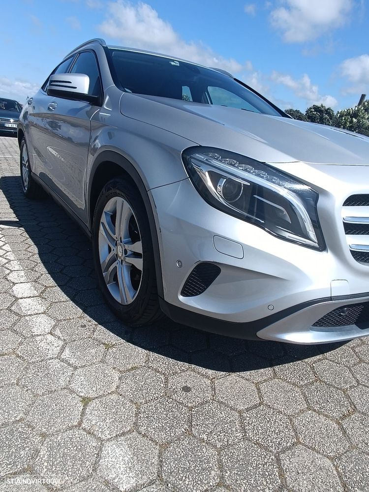 Mercedes-Benz GLA 180 d Aut. - 8