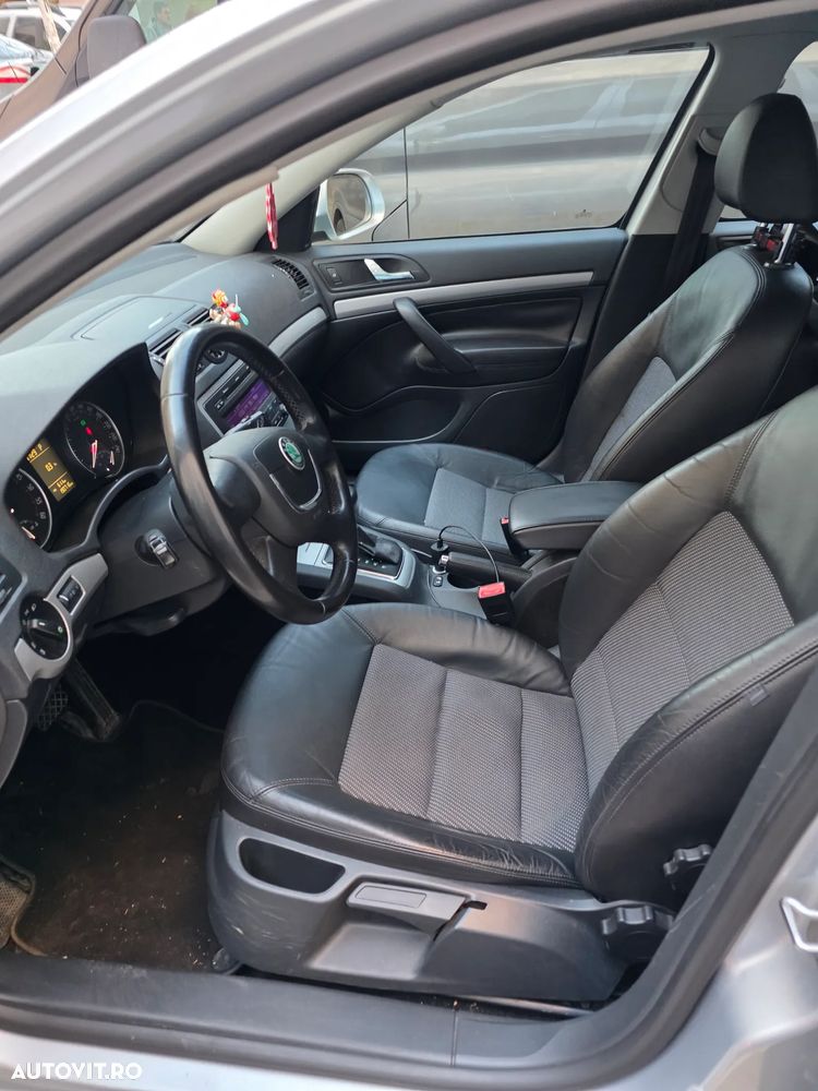 Skoda Octavia 1.6 TDI Business DSG - 8