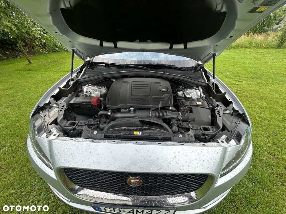 Jaguar F-Pace 2.0 i4P AWD Prestige - 4