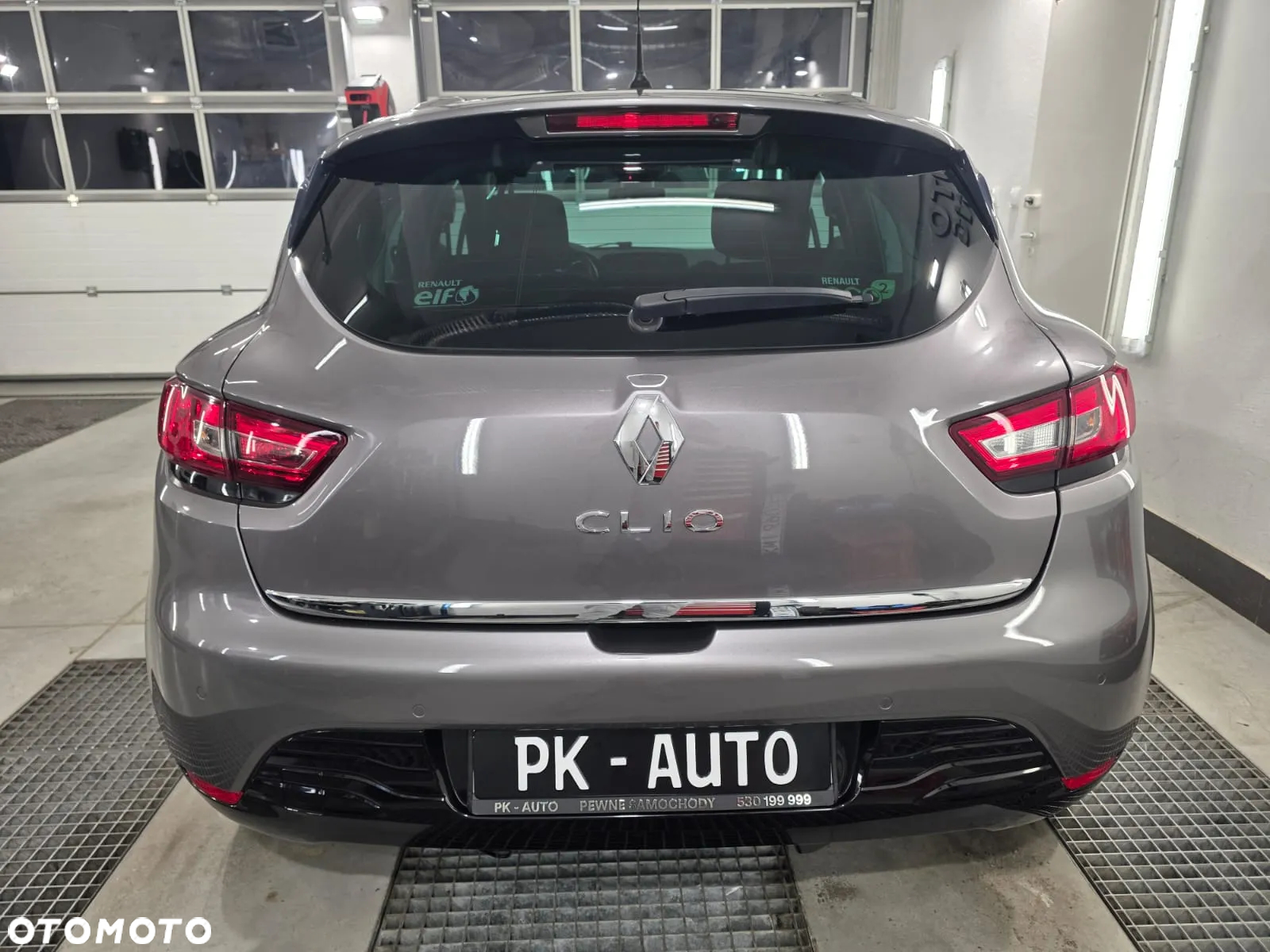 Renault Clio 1.2 16V 75 LIMITED - 13