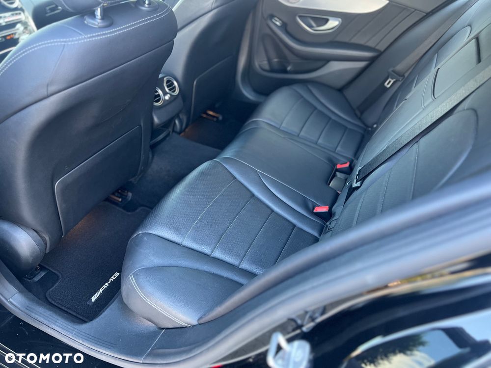 Mercedes-Benz Klasa C 200 4-Matic 7G-TRONIC - 23
