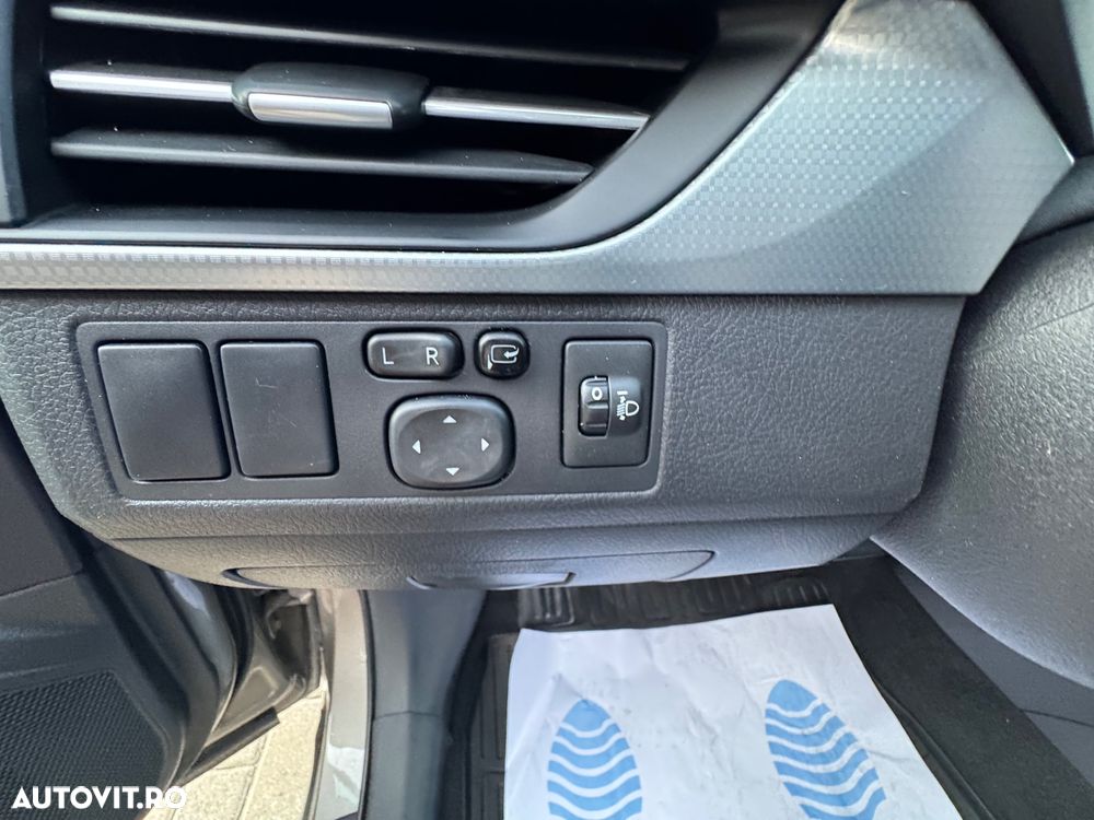 Toyota Avensis 1.8 Executive - 12