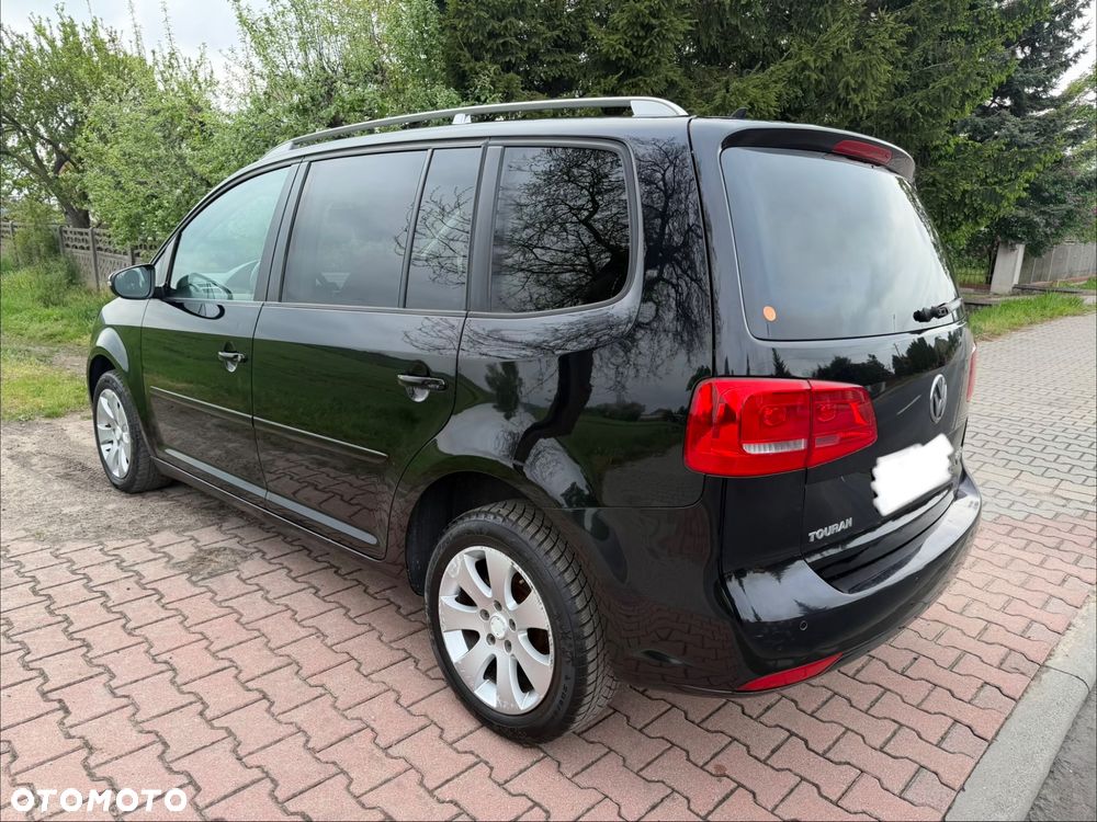 Volkswagen Touran 2.0 TDI DPF BlueMotion Technology STYLE - 18