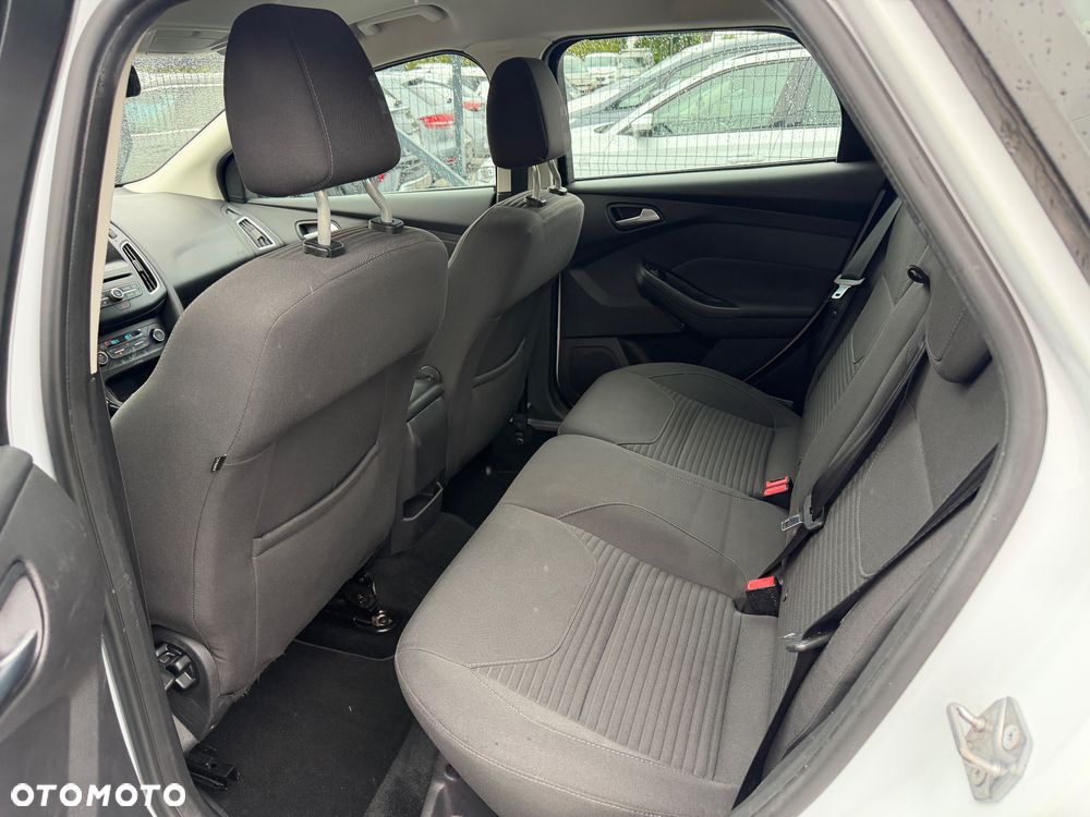 Ford Focus 2.0 TDCi Titanium ASS - 19