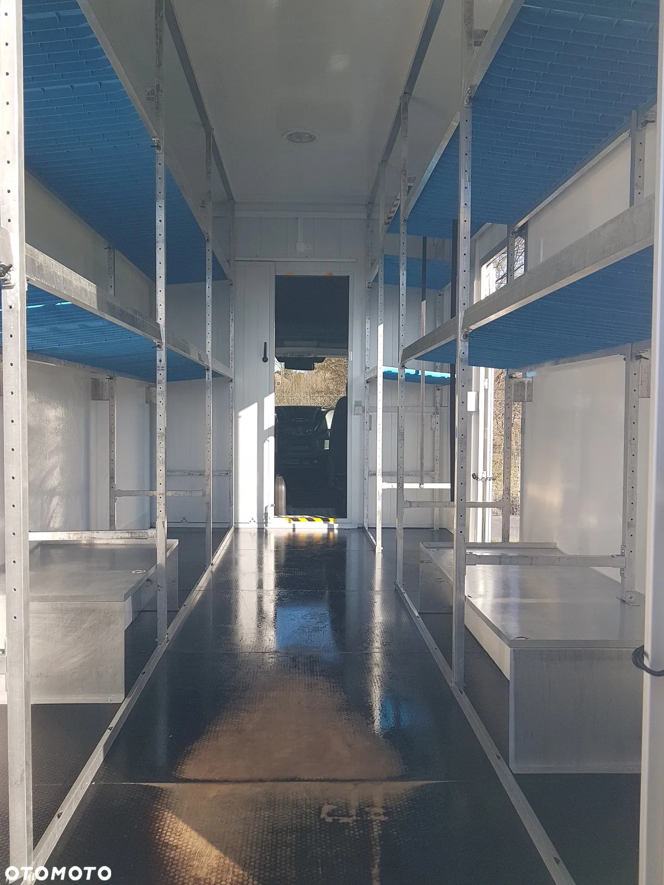 Iveco DAILY KONTENER NISKOPODŁOGOWY 4,43x2,23x2,42 SKLEP FOODTRUCK BAR KLIMA KONIOWÓZ KAMPER - 23
