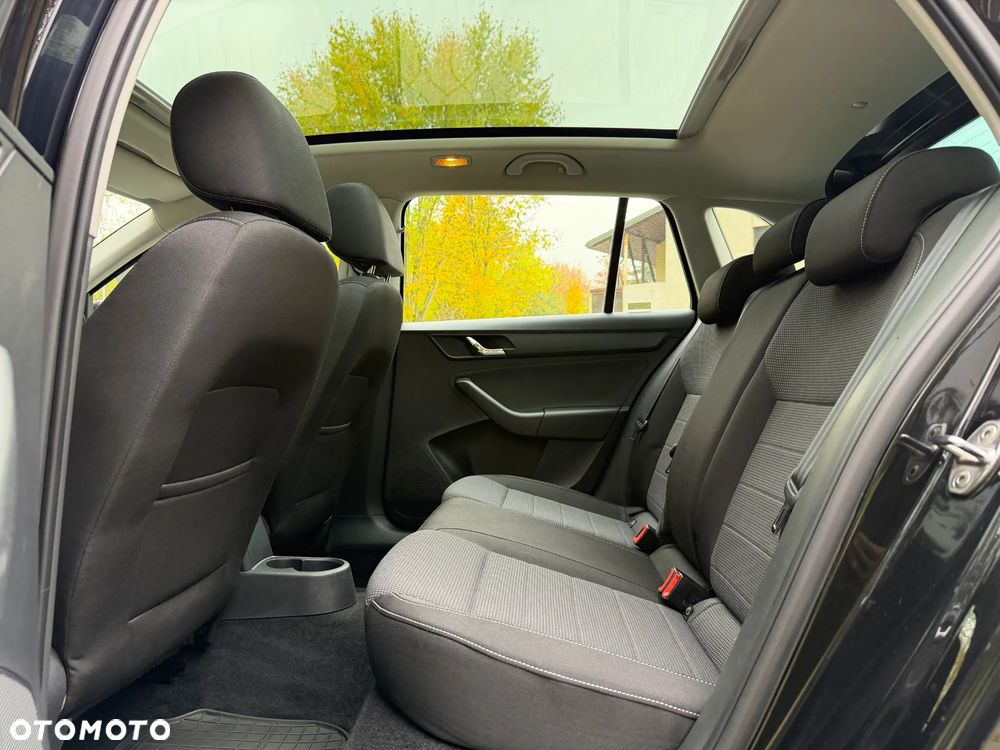 Skoda RAPID 1.4 TSI Edition DSG - 16