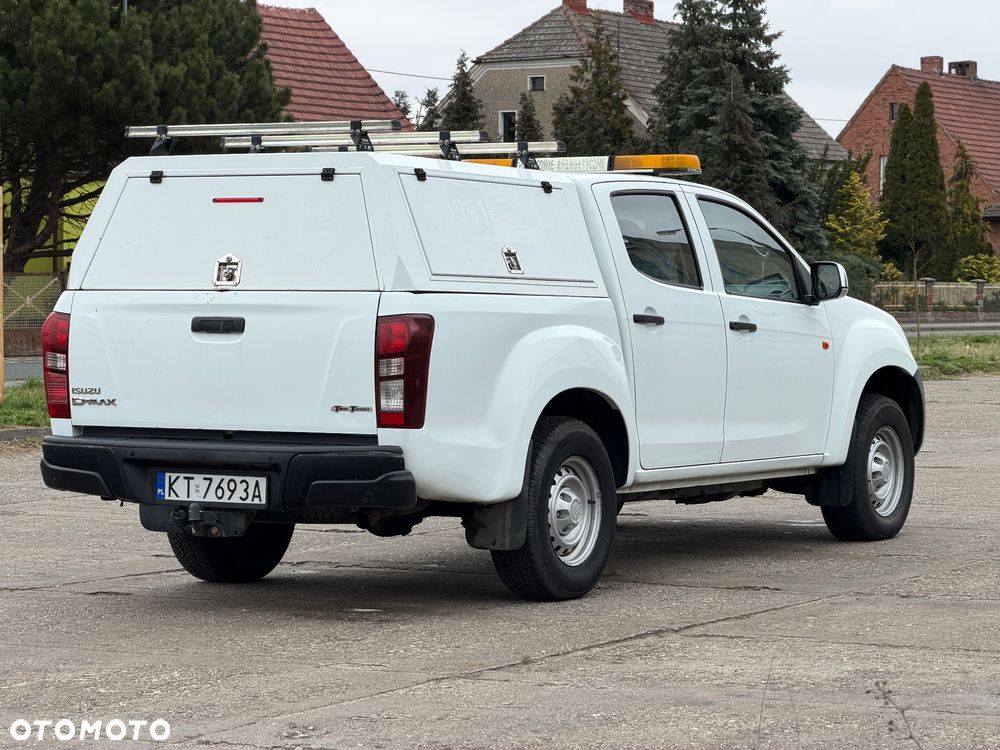 Isuzu D-Max 2.5 DC L - 6