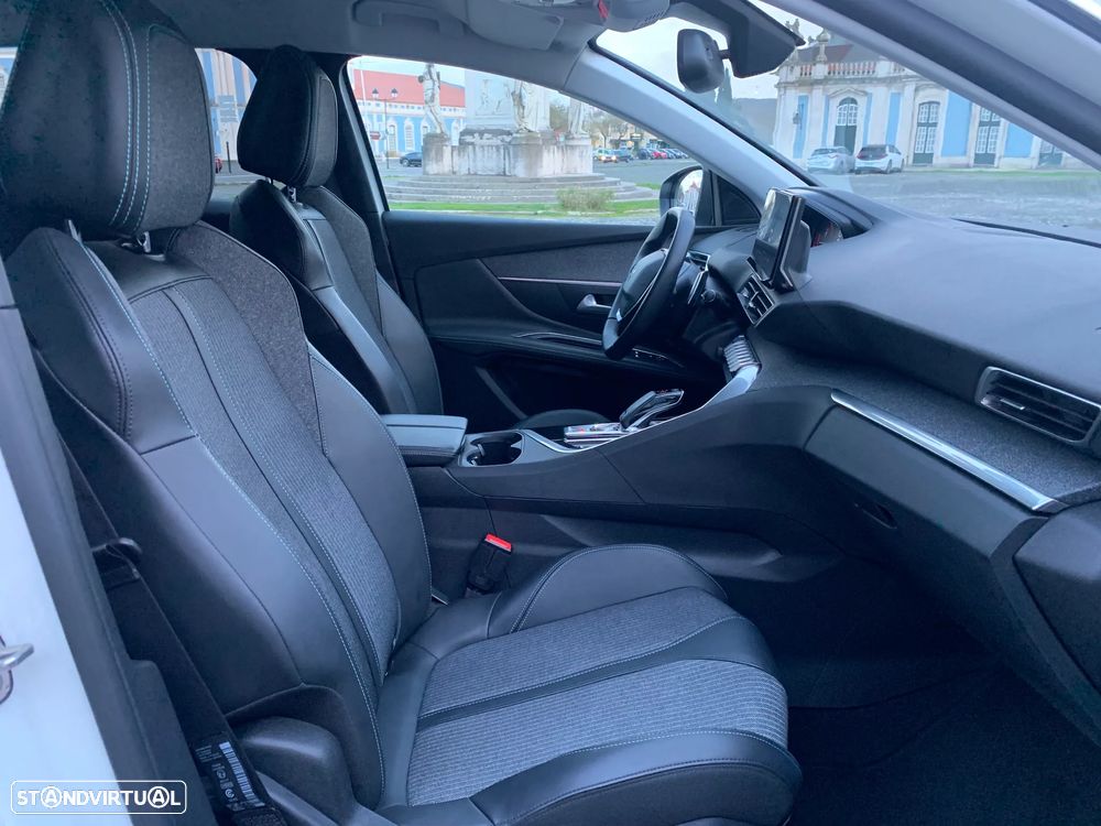 Peugeot 3008 1.5 BlueHDi Allure Pack EAT8 - 6