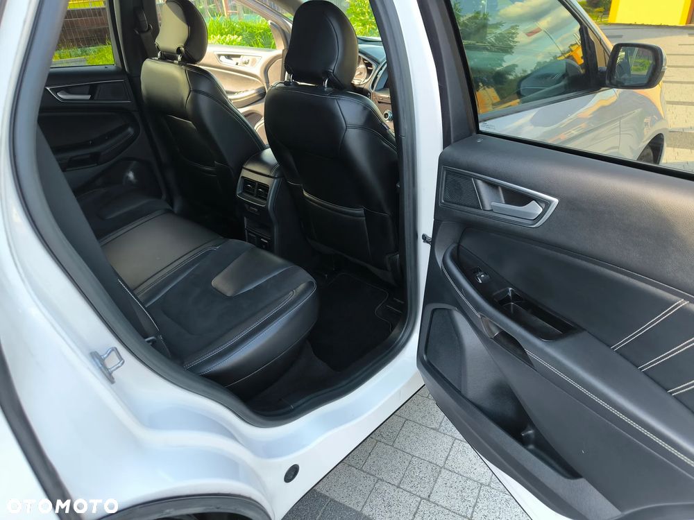 Ford Edge - 8