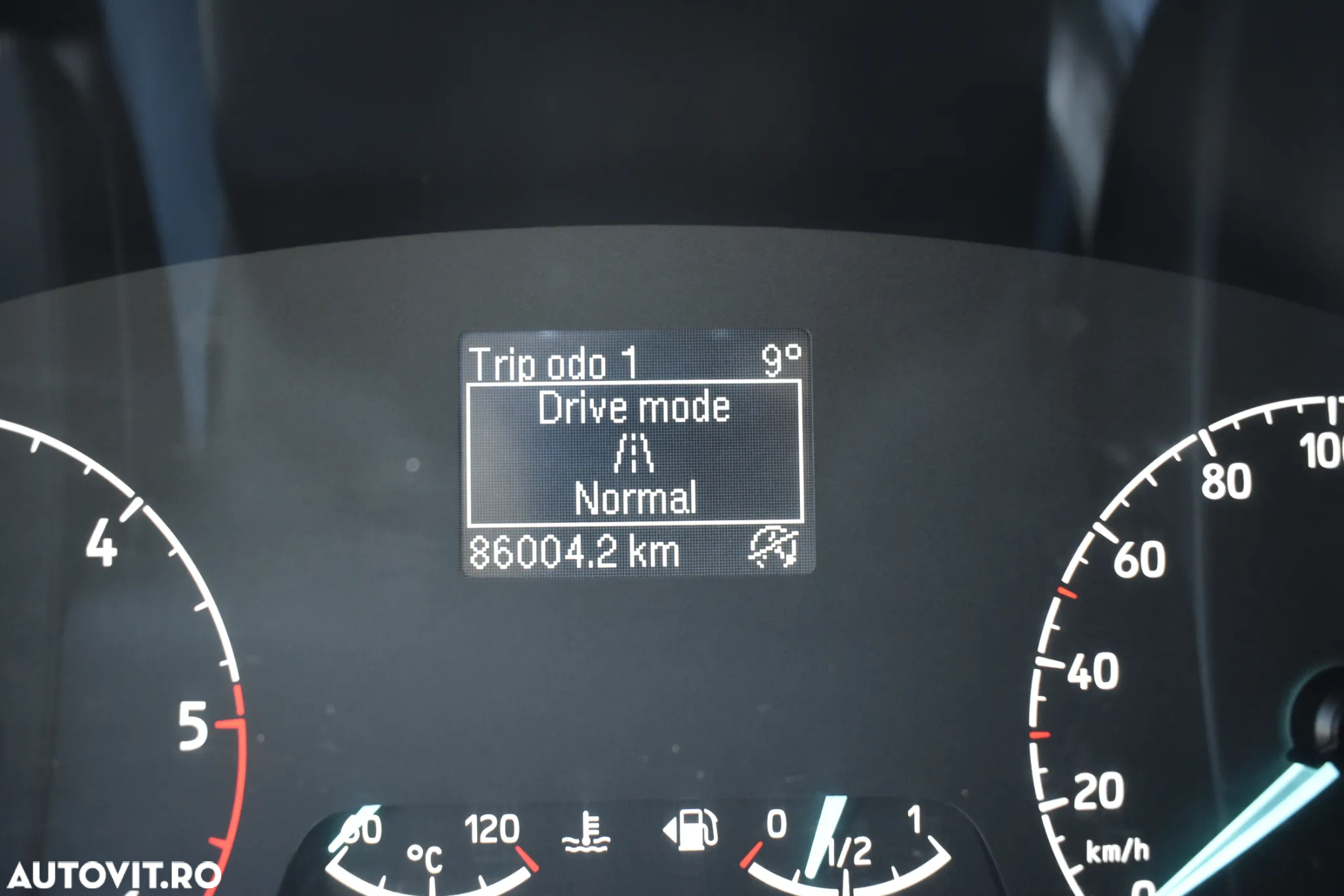 Ford Transit Custom Kombi 320 2.0 EcoBlue 130 CP L2H1 Trend - 14