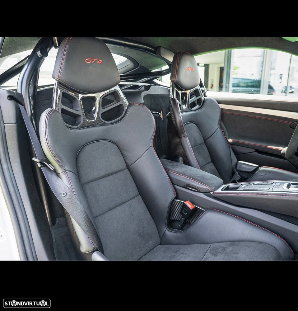 Porsche 718 Cayman GT4 PDK - 8